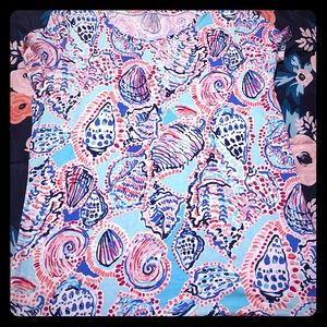 Lilly Pulitzer top, shell me about it XL